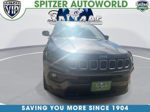 Granite Crystal Metallic Clearcoat 2023 Jeep Compass Latitude