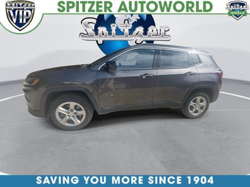 Granite Crystal Metallic Clearcoat 2023 Jeep Compass Latitude