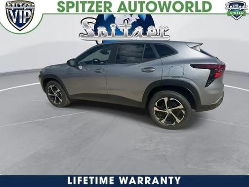 Sterling Gray Metallic 2026 Chevrolet Trax FWD 1RS