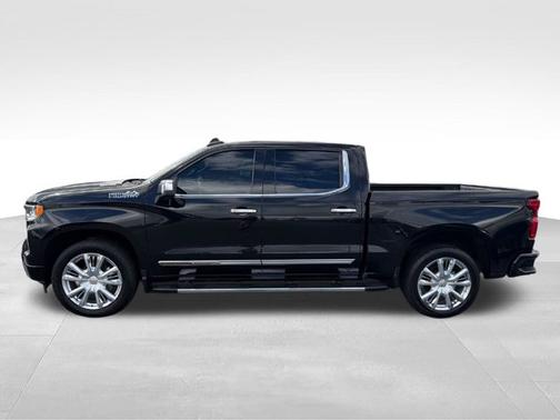 Black 2022 Chevrolet Silverado 1500 High Country