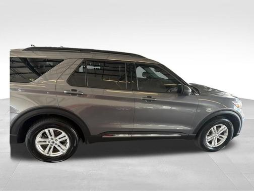 Gray Metallic 2023 Ford Explorer XLT