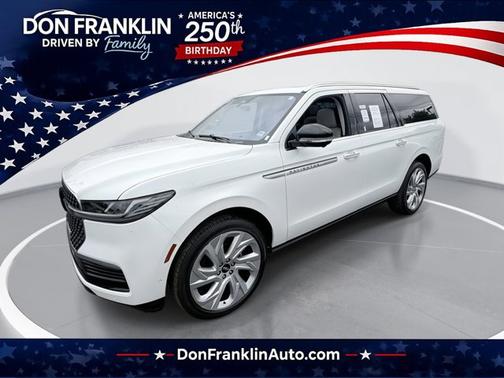 White Metallic 2025 Lincoln Navigator L Reserve