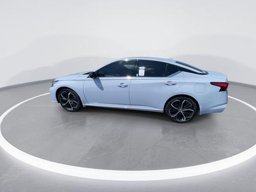 Gray Sky Pearl 2023 Nissan Altima 2.5 SR