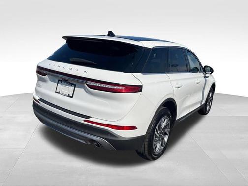 White 2023 Lincoln Corsair Standard