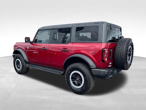 Ruby Red Metallic Tinted Clearcoat 2026 Ford Bronco Outer Banks