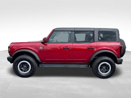 Ruby Red Metallic Tinted Clearcoat 2026 Ford Bronco Outer Banks