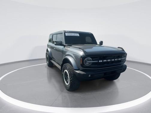 Gray Metallic 2022 Ford Bronco Outer Banks