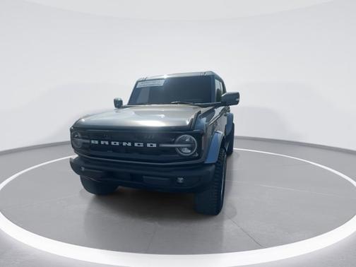 Gray Metallic 2022 Ford Bronco Outer Banks