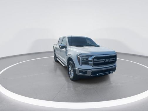 Star White Metallic Tri-Coat 2026 Ford F-150 LARIAT