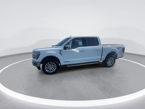 Star White Metallic Tri-Coat 2026 Ford F-150 LARIAT