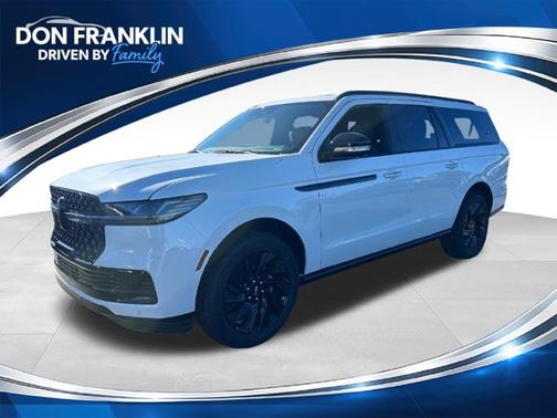 Pristine White Metallic Tri-Coat 2027 Lincoln Navigator L Reserve