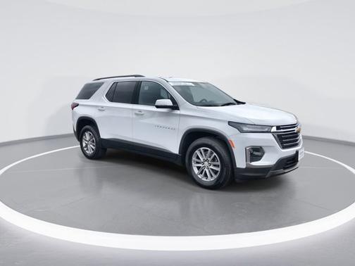 Summit White 2023 Chevrolet Traverse LT Cloth