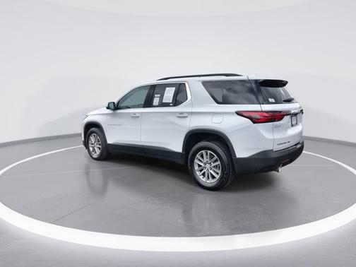 Summit White 2023 Chevrolet Traverse LT Cloth