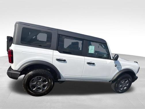 Oxford White 2026 Ford Bronco Big Bend