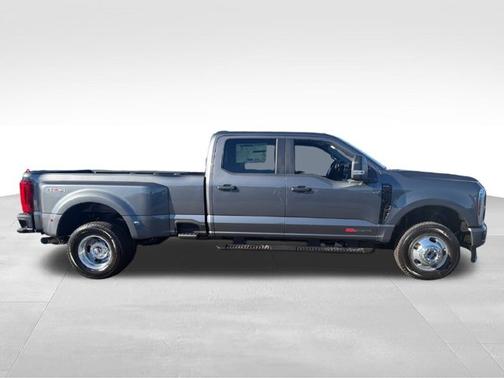 Carbonized Gray Metallic 2027 Ford F-350 XL