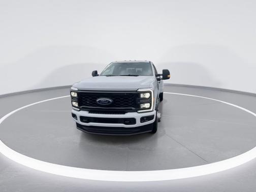 Oxford White 2026 Ford F-350 XL