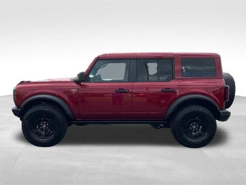 Ruby Red Metallic Tinted Clearcoat 2026 Ford Bronco Badlands
