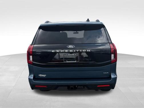 Nocturnal Blue Metallic 2027 Ford Expedition Max Active