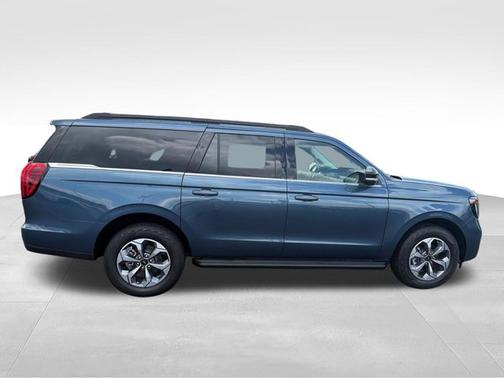 Nocturnal Blue Metallic 2027 Ford Expedition Max Active