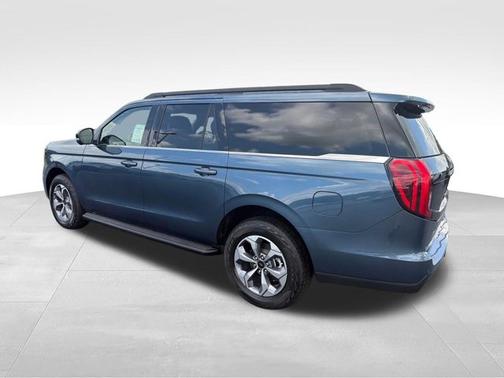 Nocturnal Blue Metallic 2027 Ford Expedition Max Active