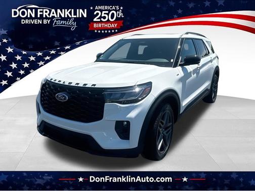 Star White Metallic Tri-Coat 2026 Ford Explorer ST-Line
