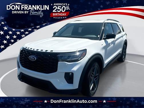 Star White Metallic Tri-Coat 2026 Ford Explorer ST-Line