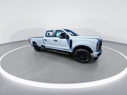 Oxford White 2026 Ford F-350 XL