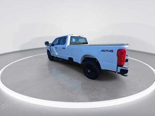 Oxford White 2026 Ford F-350 XL