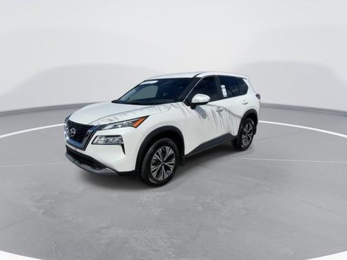 Pearl White Tricoat 2023 Nissan Rogue SV