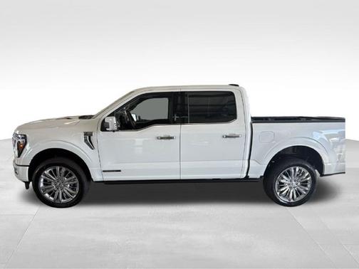 Star White Metallic Tri-Coat 2026 Ford F-150 Platinum