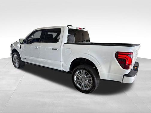 Star White Metallic Tri-Coat 2026 Ford F-150 Platinum