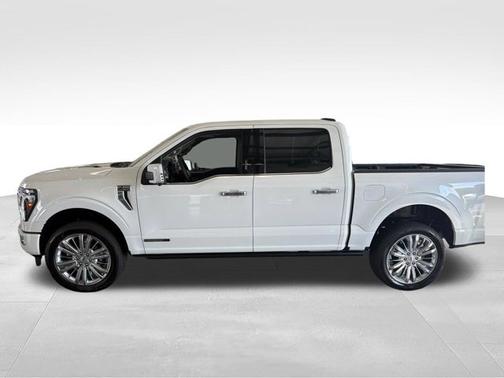 Star White Metallic Tri-Coat 2026 Ford F-150 Platinum