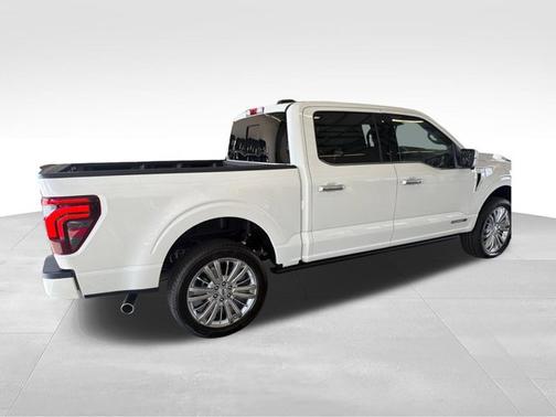Star White Metallic Tri-Coat 2026 Ford F-150 Platinum