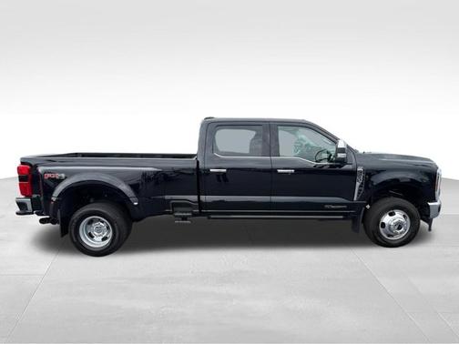 Black Metallic 2024 Ford F-350 LARIAT