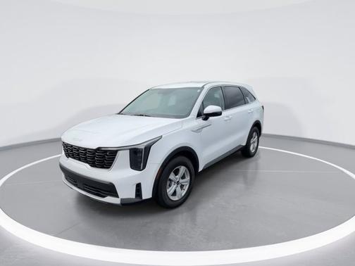 Glacial White Pearl 2024 Kia Sorento LX