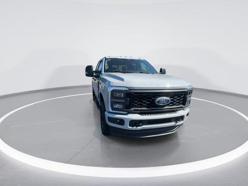 Avalanche 2026 Ford F-350 XL