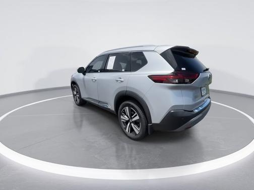 Brilliant Silver Metallic 2021 Nissan Rogue SL
