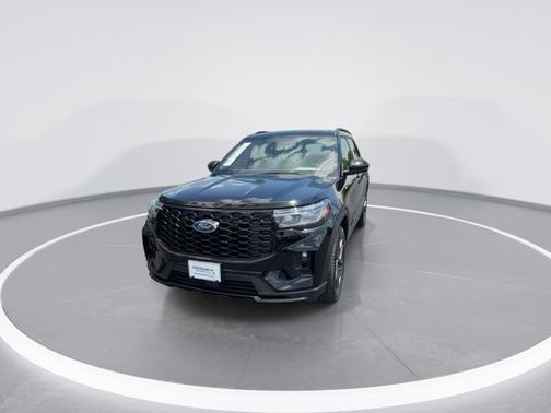 Black Metallic 2025 Ford Explorer ST-Line