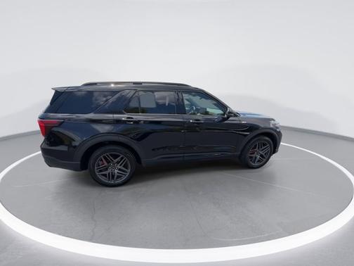 Black Metallic 2025 Ford Explorer ST-Line
