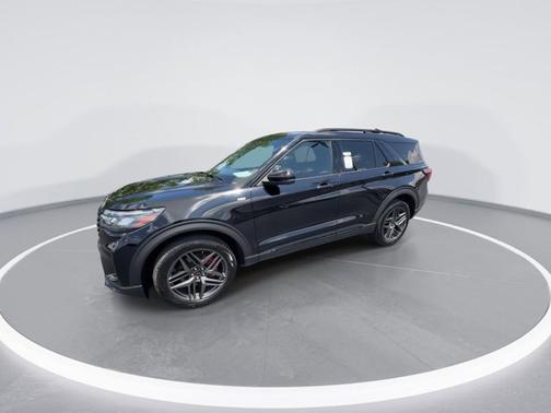 Black Metallic 2025 Ford Explorer ST-Line