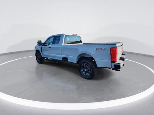 Avalanche 2026 Ford F-350 XL