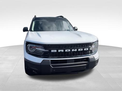 Oxford White 2026 Ford Bronco Sport Outer Banks