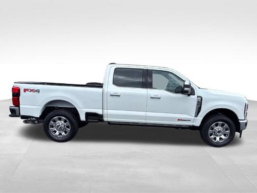 White Metallic 2024 Ford F-250 LARIAT