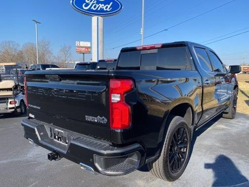 Photo 2 of 16 of 2021 Chevrolet Silverado 1500 High Country