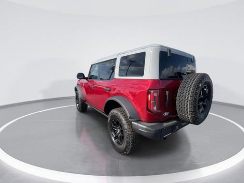 Ruby Red Metallic Tinted Clearcoat 2026 Ford Bronco Badlands