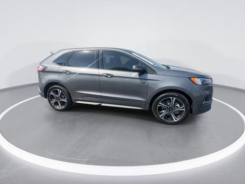 Gray Metallic 2023 Ford Edge ST