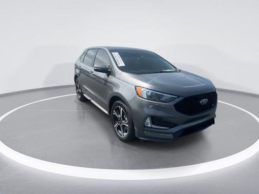 Gray Metallic 2023 Ford Edge ST
