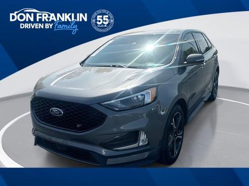 Gray Metallic 2023 Ford Edge ST