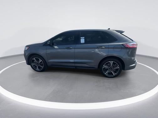 Gray Metallic 2023 Ford Edge ST
