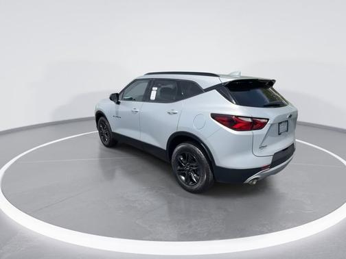 Silver Ice Metallic 2021 Chevrolet Blazer LT